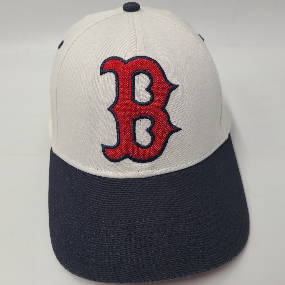 Boston Red Sox Hat Fitted (Seems L-XL) New Era 39Thirty White Blue MLB Flex Men